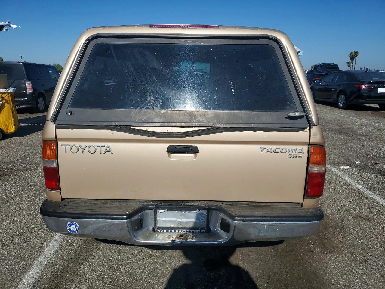 1999 Toyota Tacoma Xtracab Gold vin: 4TAVL52N5XZ567941
