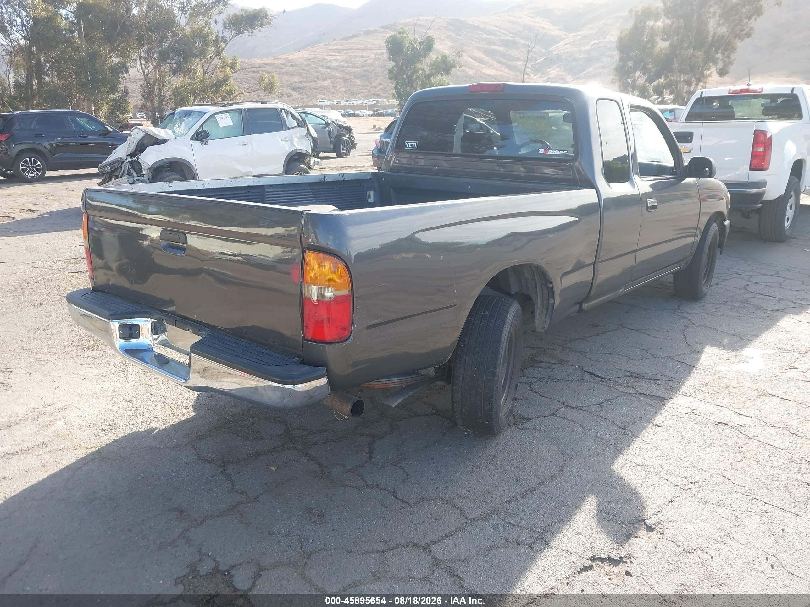 2000 Toyota Tacoma   Gray vin: 4TAVL52N5YZ581999