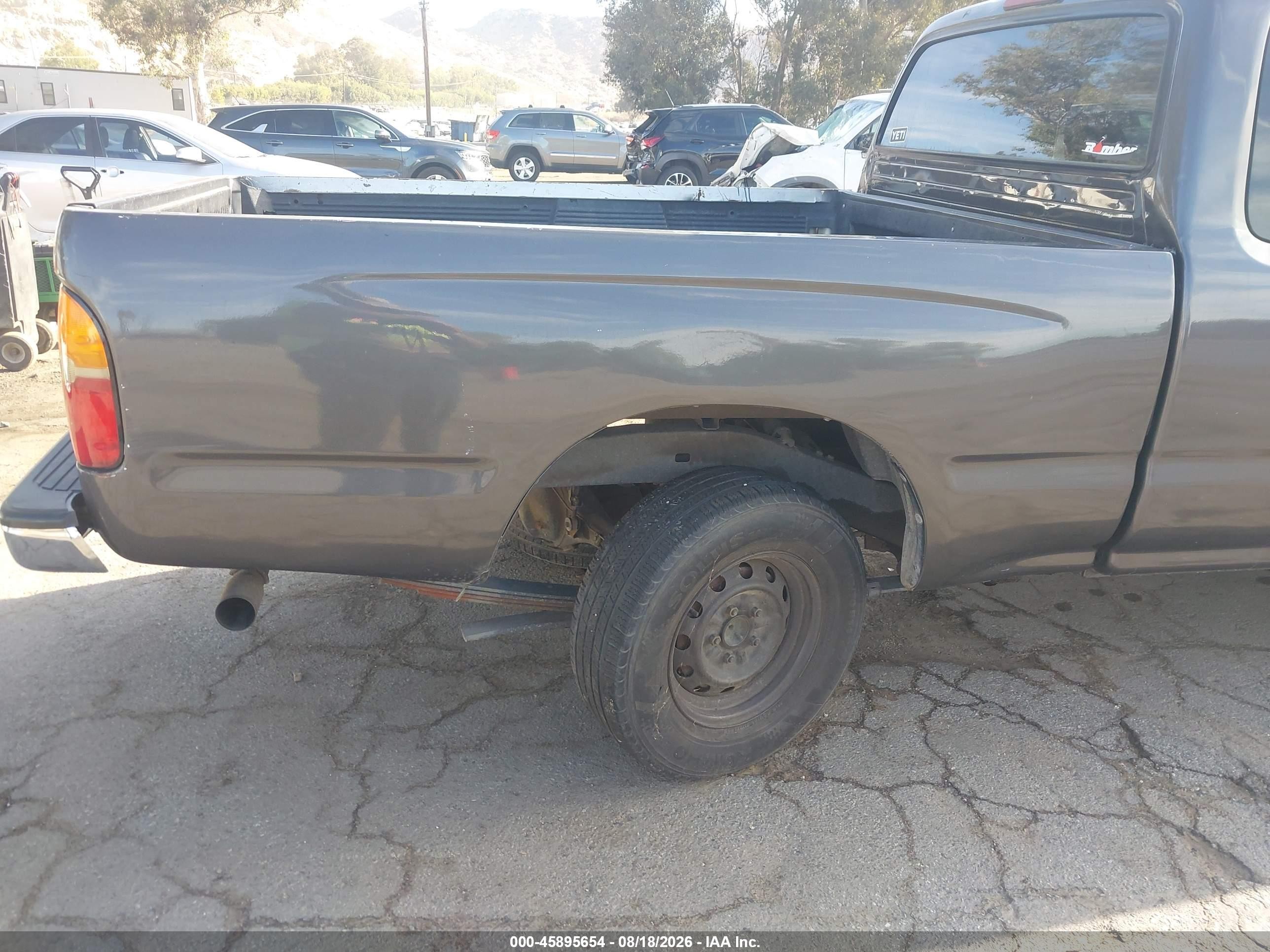 2000 Toyota Tacoma   Gray vin: 4TAVL52N5YZ581999