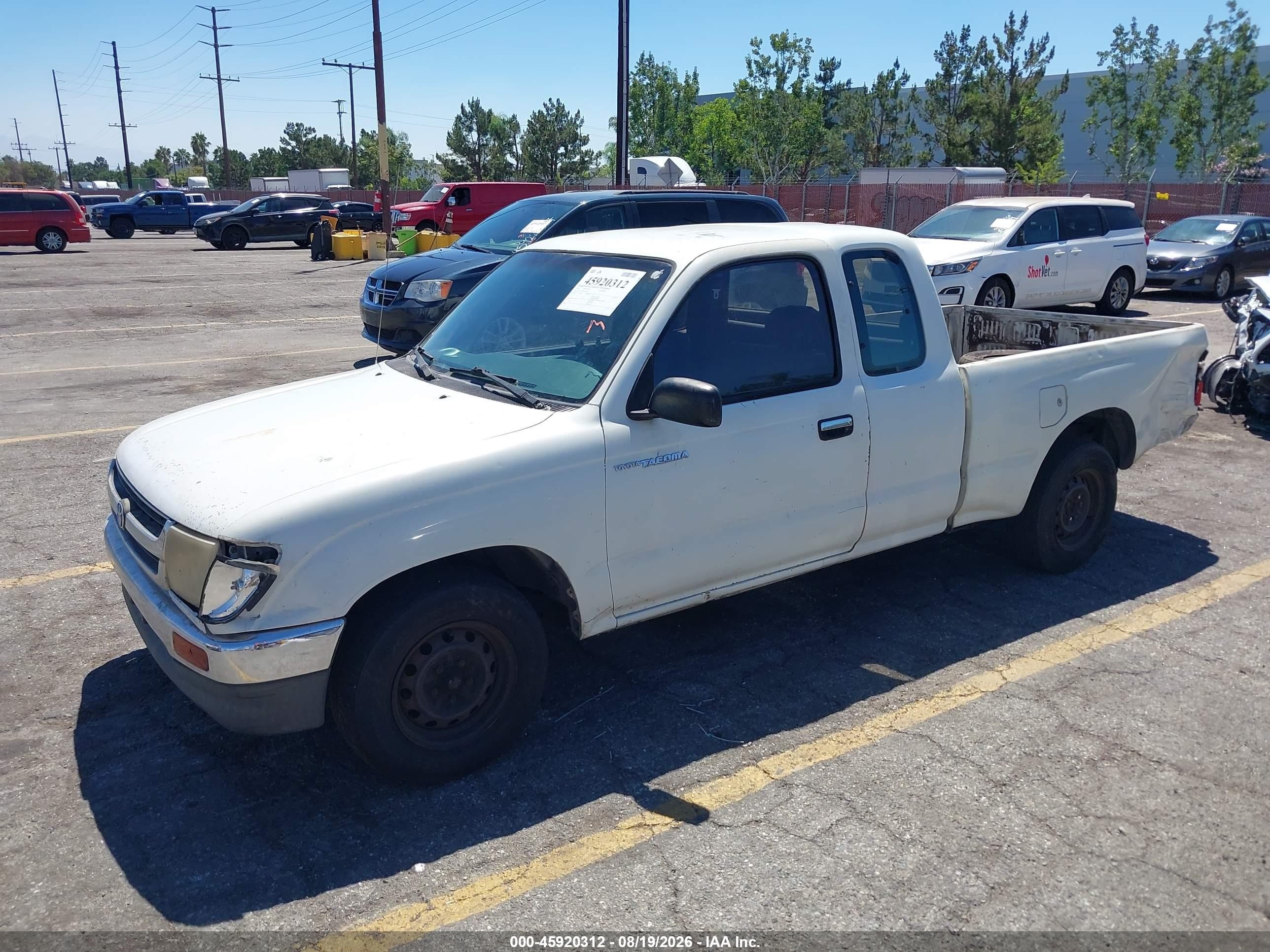 1997 Toyota Tacoma   White vin: 4TAVL52N6VZ235259