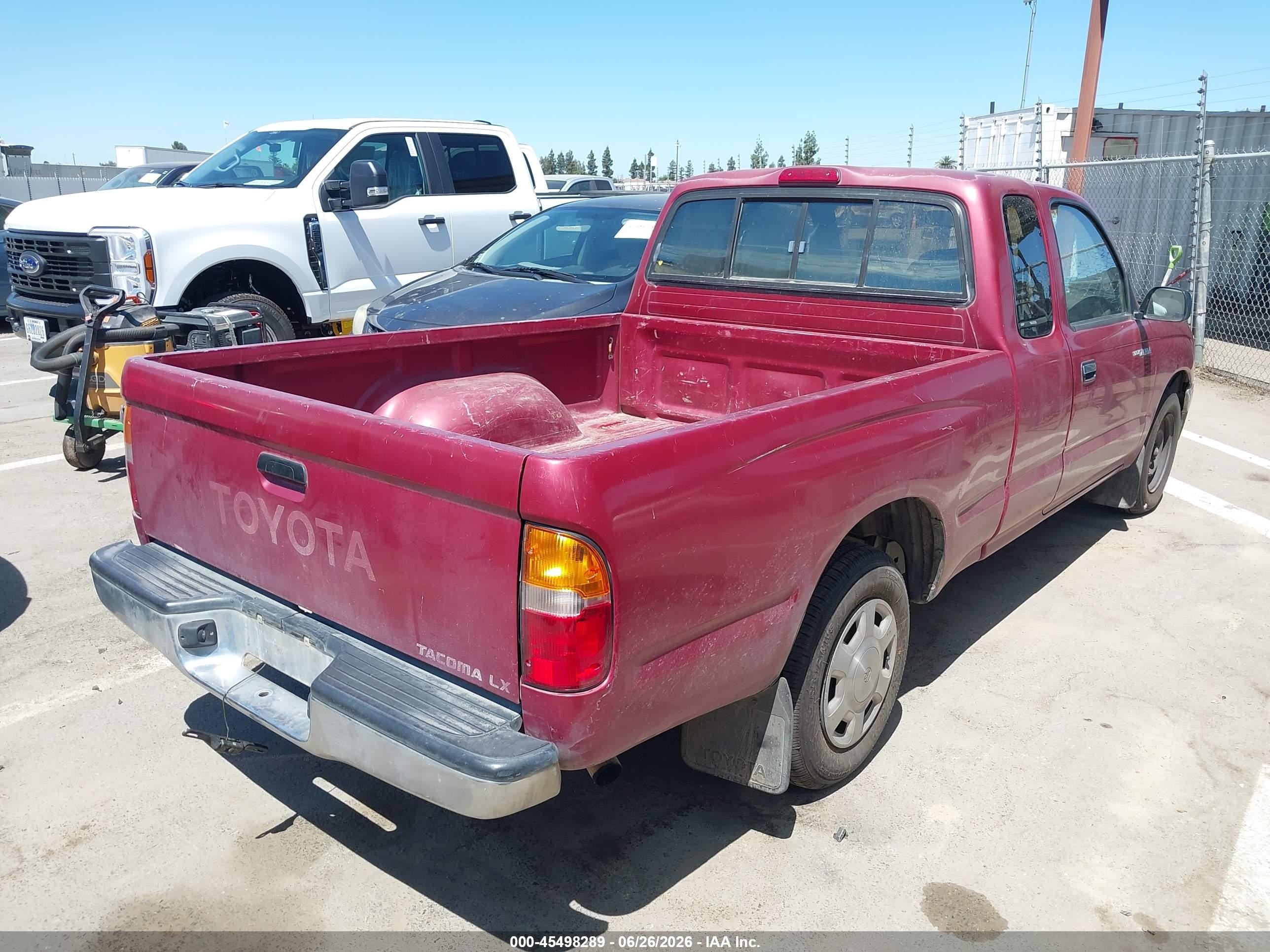 1997 Toyota Tacoma   Red vin: 4TAVL52N6VZ313488