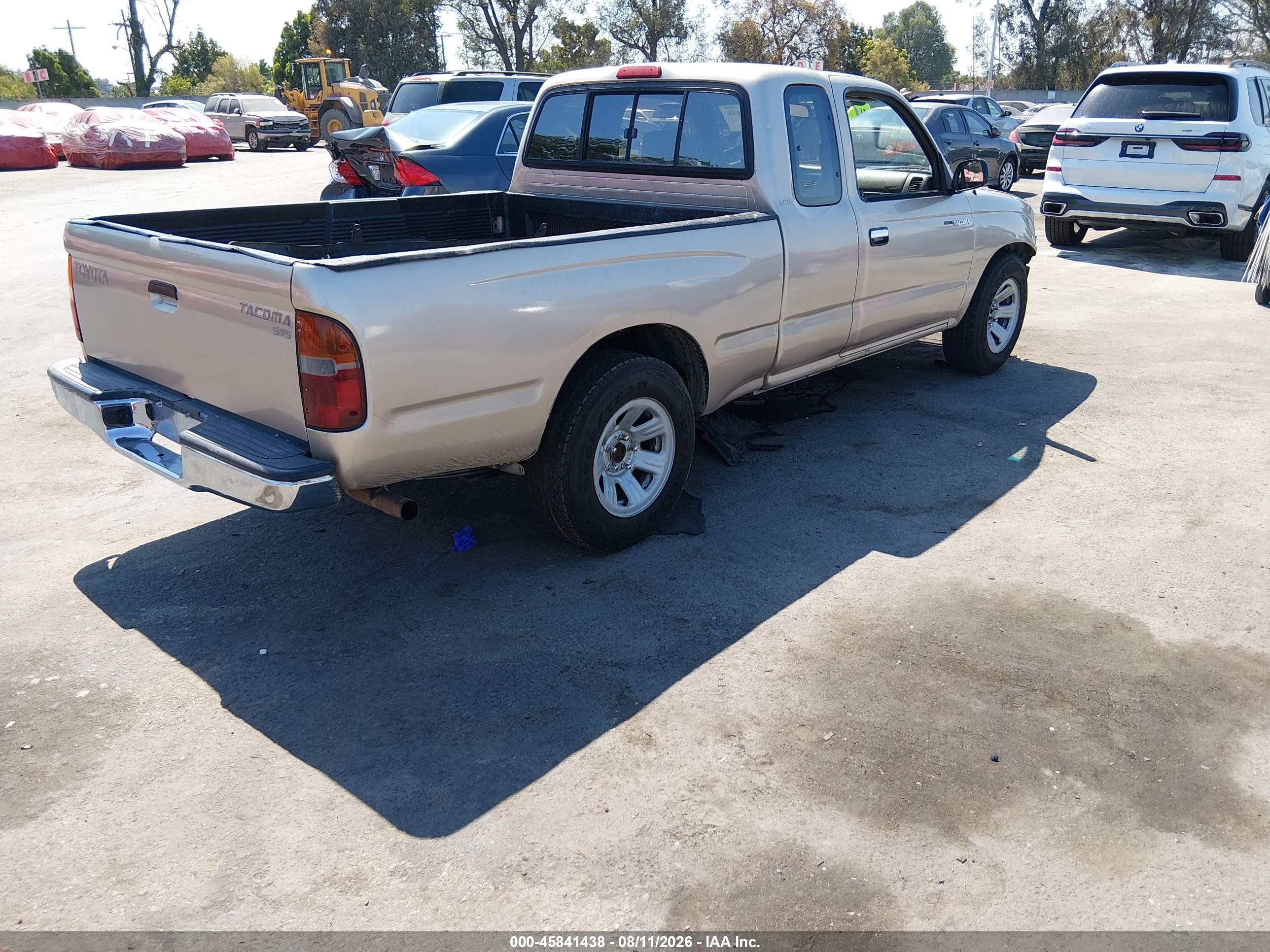 1998 Toyota Tacoma   Бежевый vin: 4TAVL52N6WZ016982