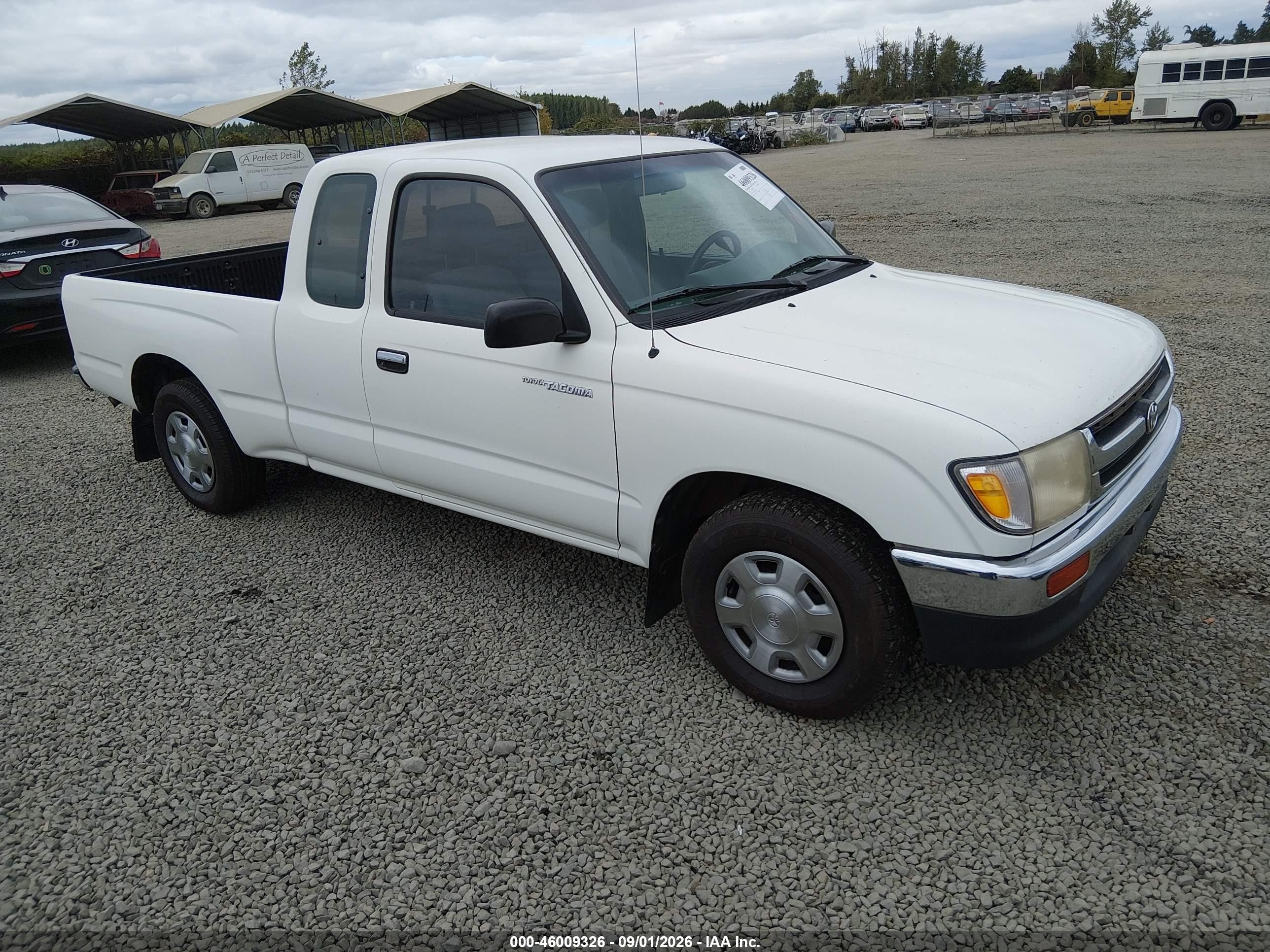 1997 Toyota Tacoma   White vin: 4TAVL52N7VZ287693