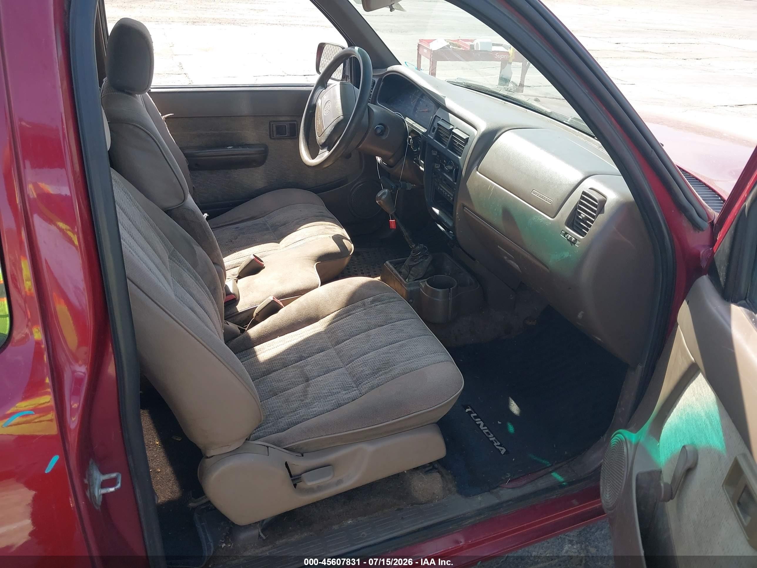 1998 Toyota Tacoma   Red vin: 4TAVL52N7WZ010558