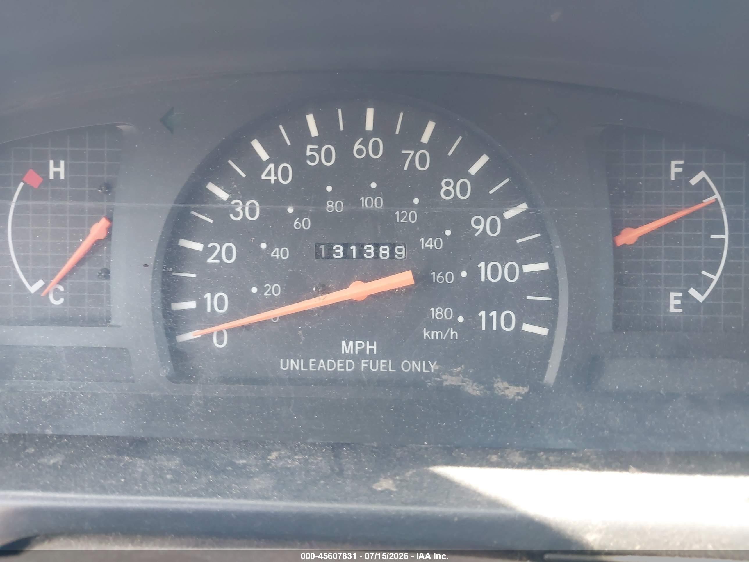 1998 Toyota Tacoma   Red vin: 4TAVL52N7WZ010558