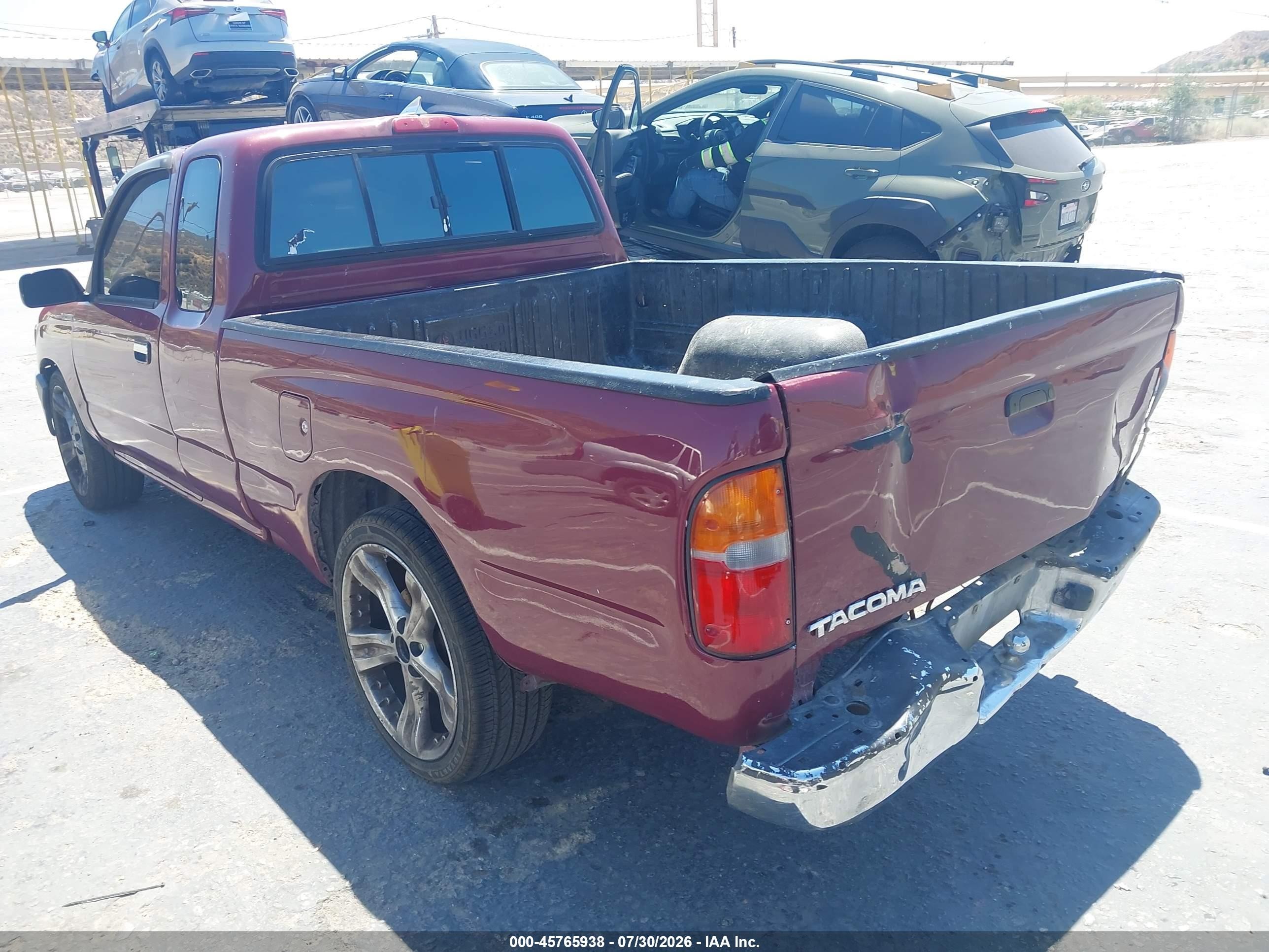 1998 Toyota Tacoma   Красный vin: 4TAVL52N7WZ030180