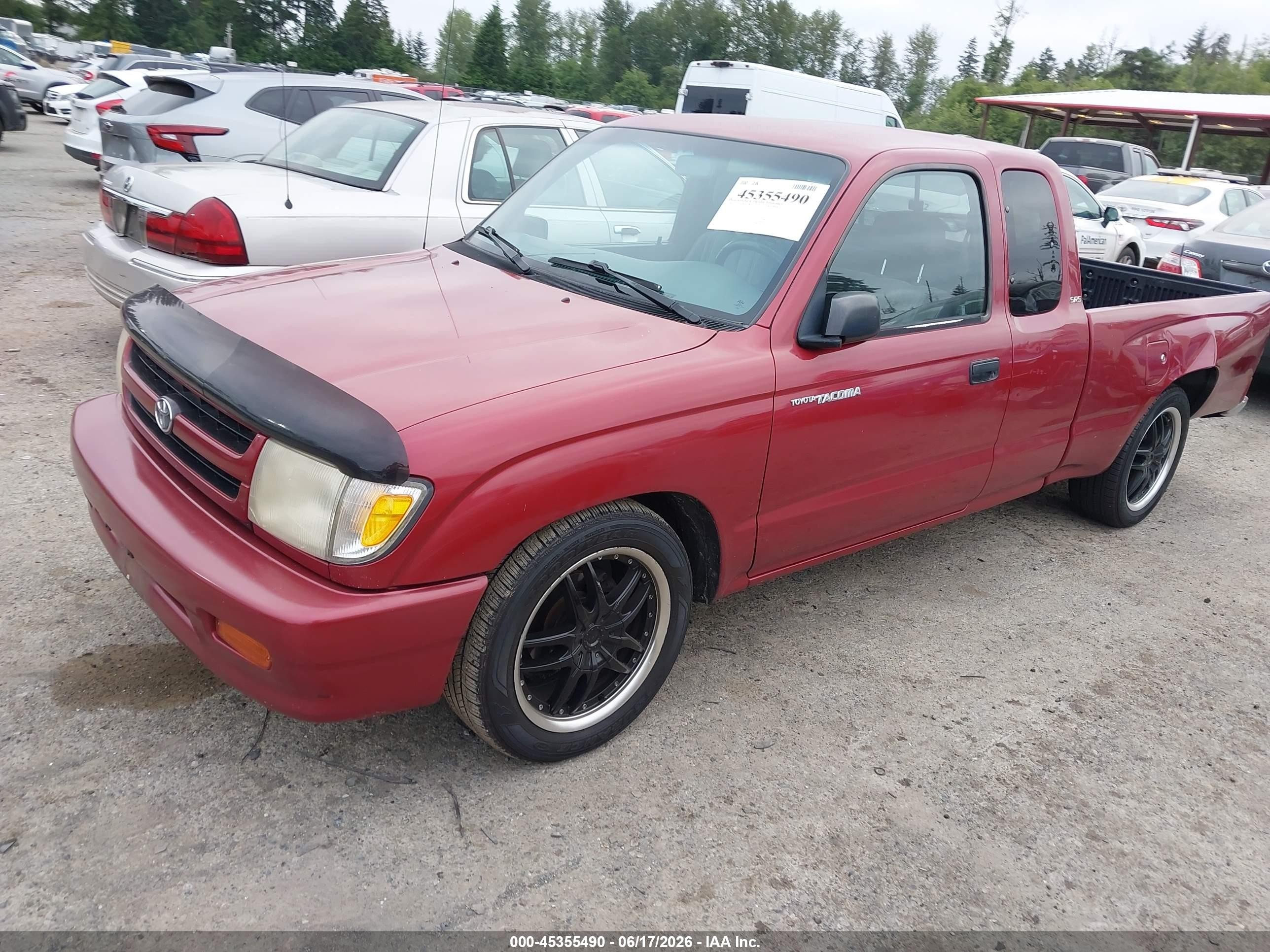 1999 Toyota Tacoma   Red vin: 4TAVL52N7XZ453875