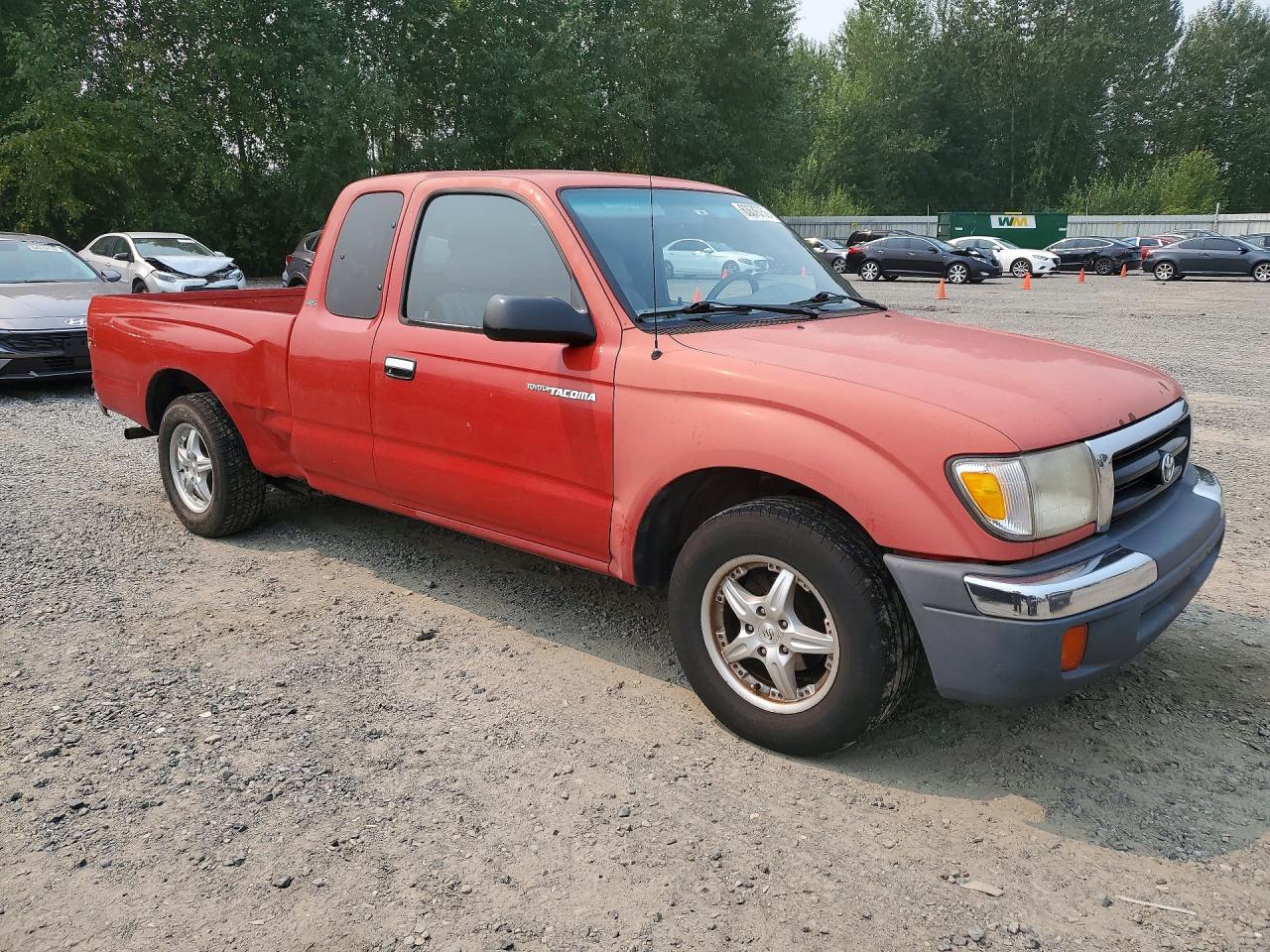 2000 Toyota Tacoma Base Red vin: 4TAVL52N7YZ642690