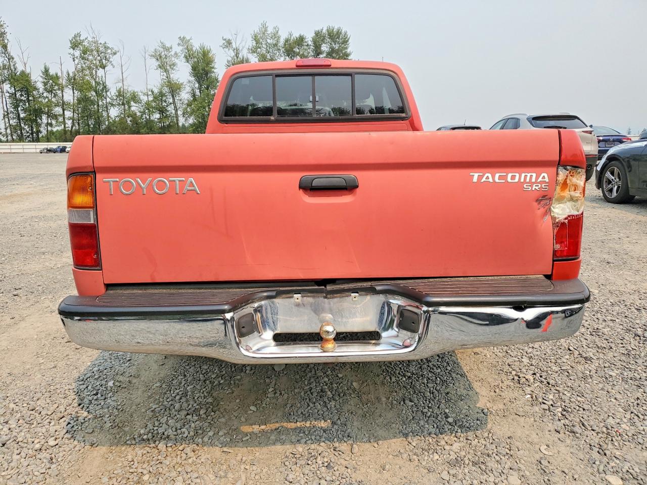 2000 Toyota Tacoma Base Red vin: 4TAVL52N7YZ642690