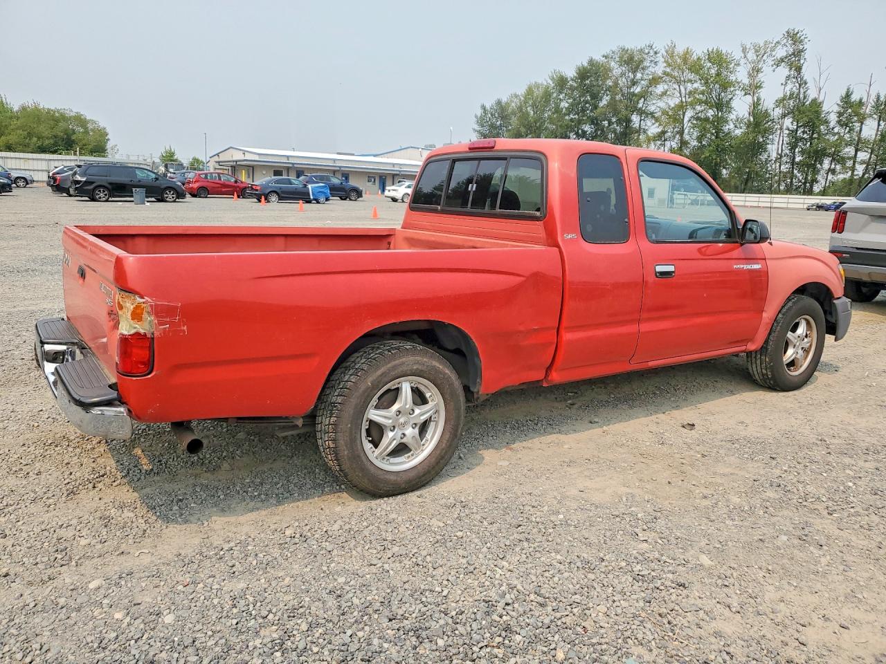 2000 Toyota Tacoma Base Red vin: 4TAVL52N7YZ642690