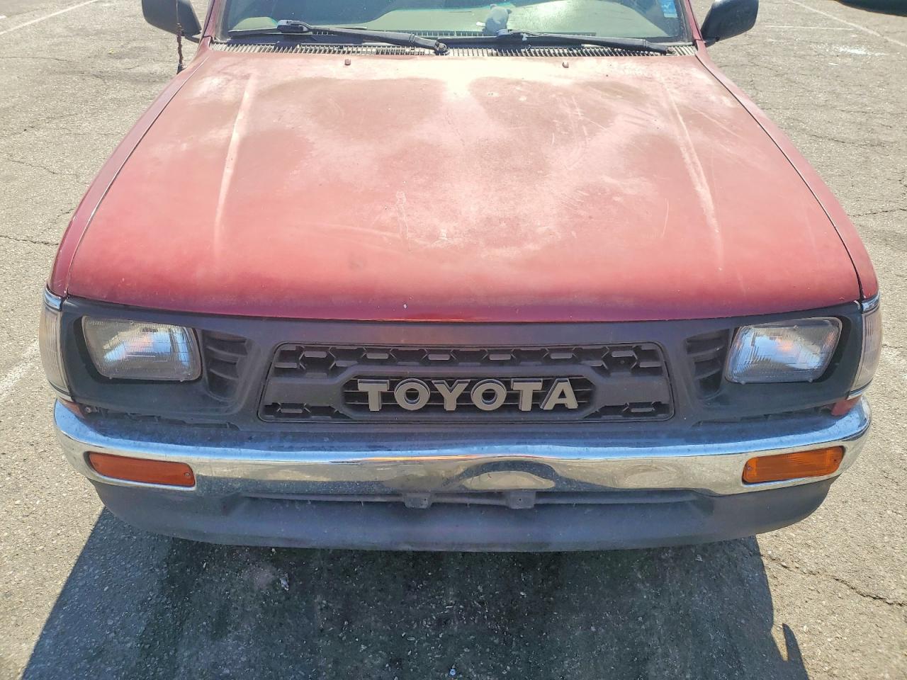1996 Toyota Tacoma Xtracab Burgundy vin: 4TAVL52N8TZ099455