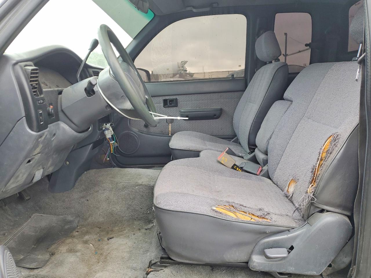 1997 Toyota Tacoma Xtracab White vin: 4TAVL52N8VZ281966