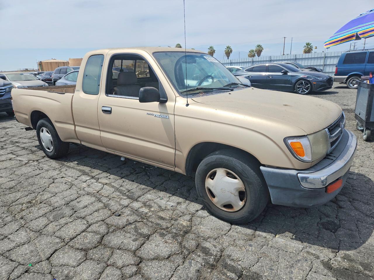 1998 Toyota Tacoma Base Brown vin: 4TAVL52N8WZ164745