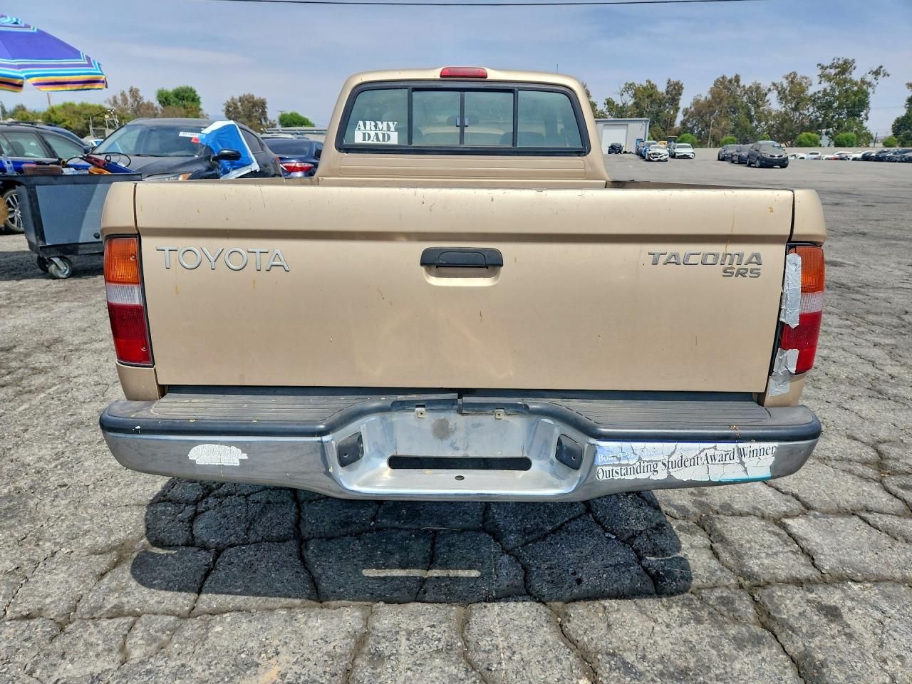 1998 Toyota Tacoma Base Brown vin: 4TAVL52N8WZ164745