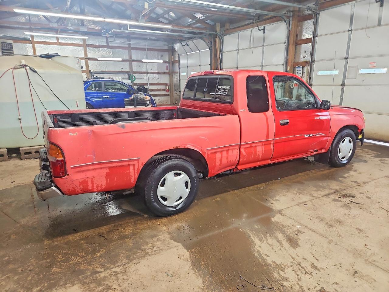 1999 Toyota Tacoma Xtracab Red vin: 4TAVL52N8XZ510701