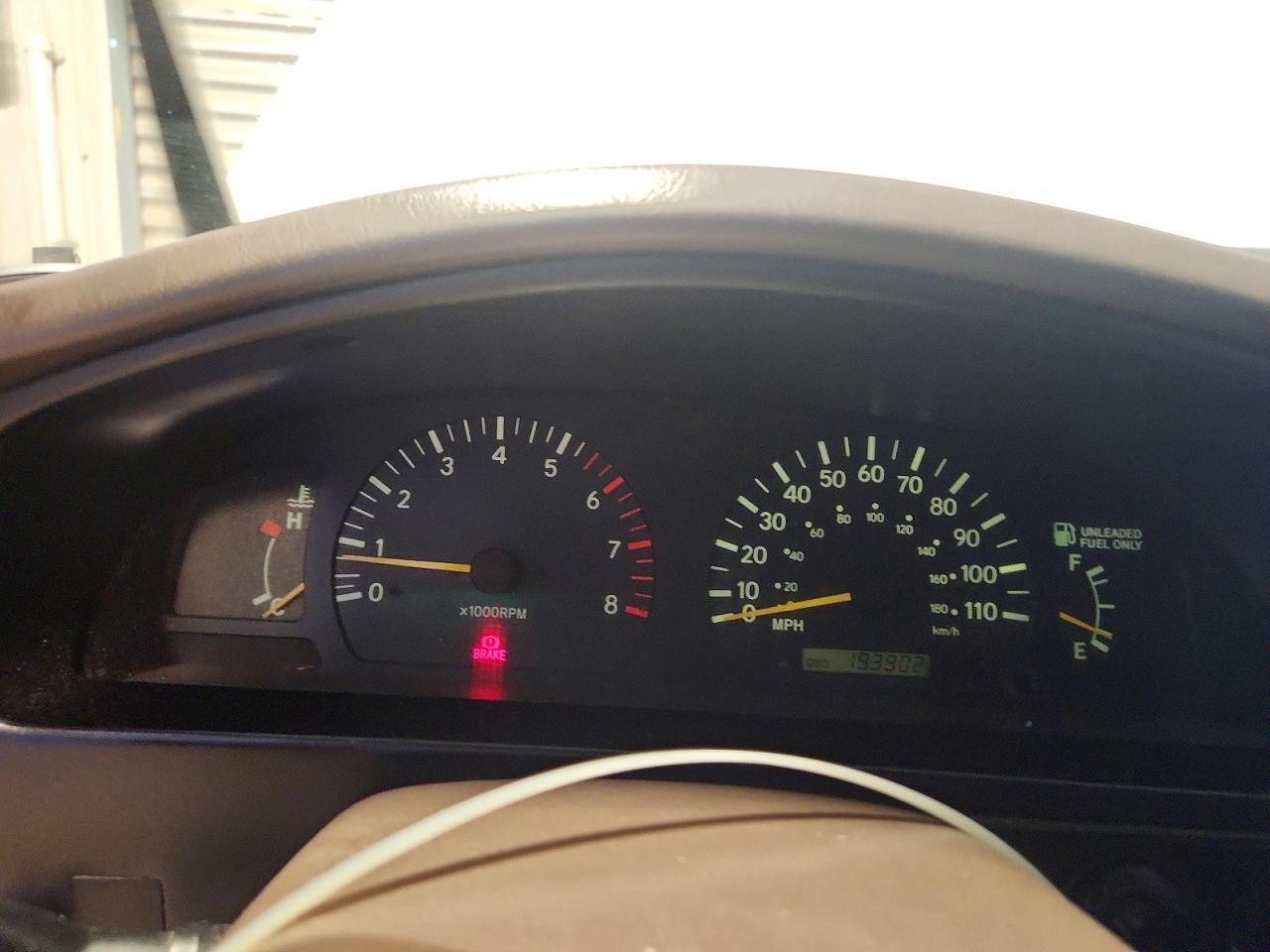 1999 Toyota Tacoma Base White vin: 4TAVL52N8XZ533797