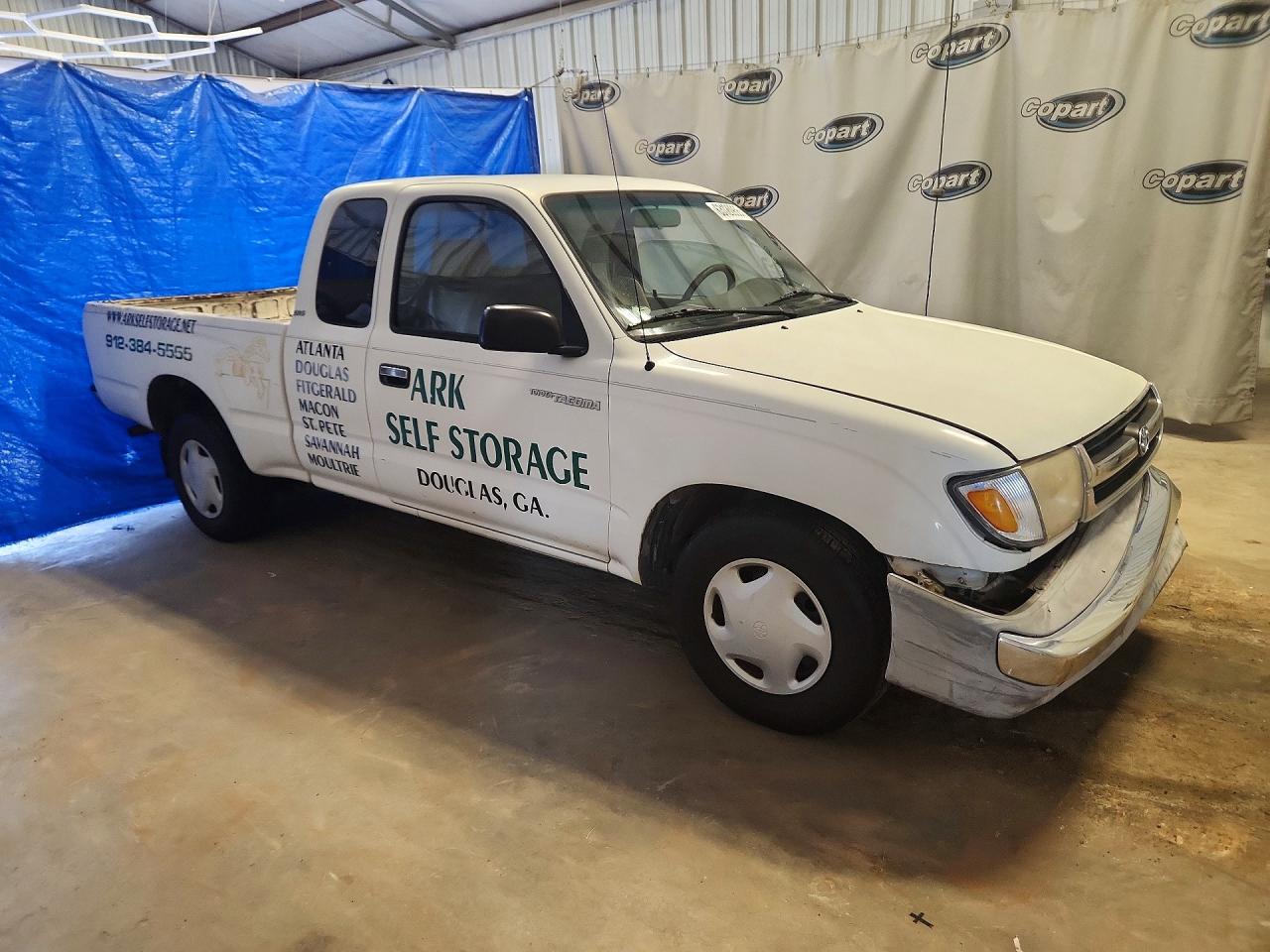1999 Toyota Tacoma Base White vin: 4TAVL52N8XZ533797