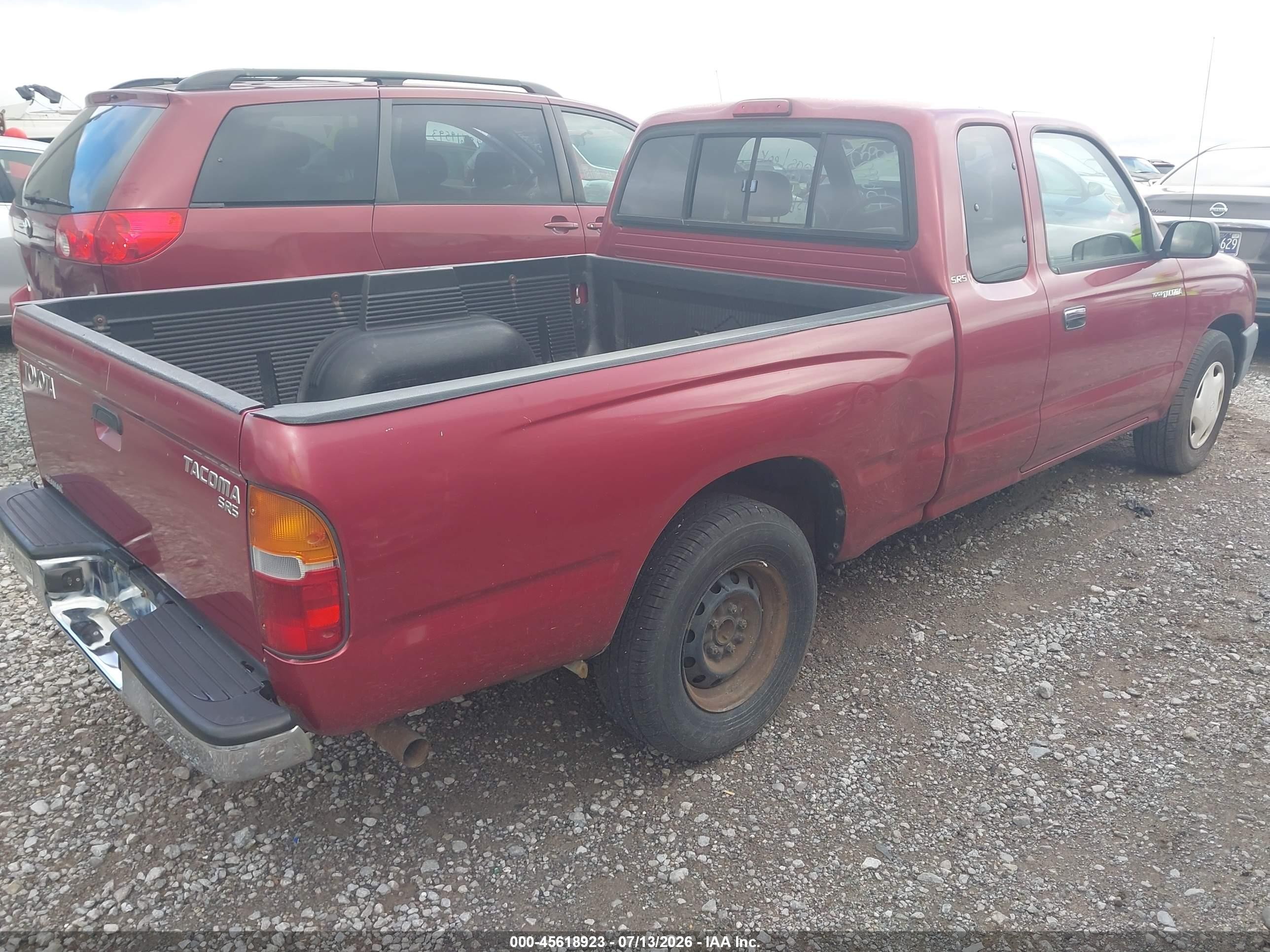 1999 Toyota Tacoma   Бордовый vin: 4TAVL52N8XZ552317