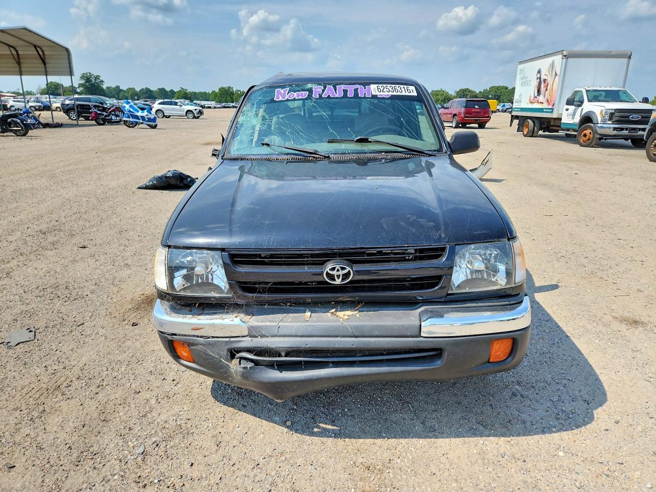 2000 Toyota Tacoma Base Black vin: 4TAVL52N8YZ666321