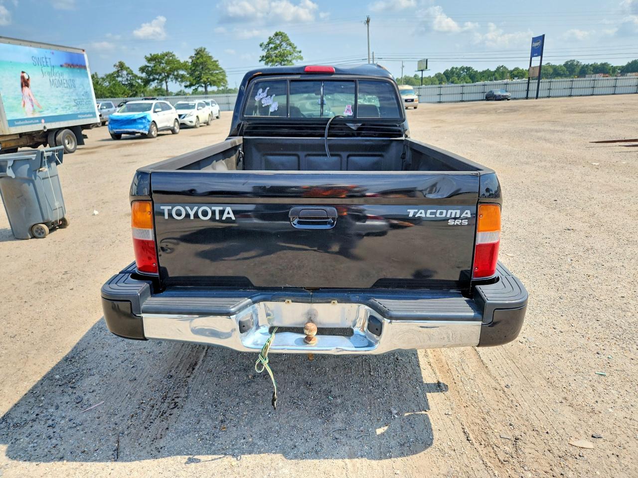 2000 Toyota Tacoma Base Black vin: 4TAVL52N8YZ666321