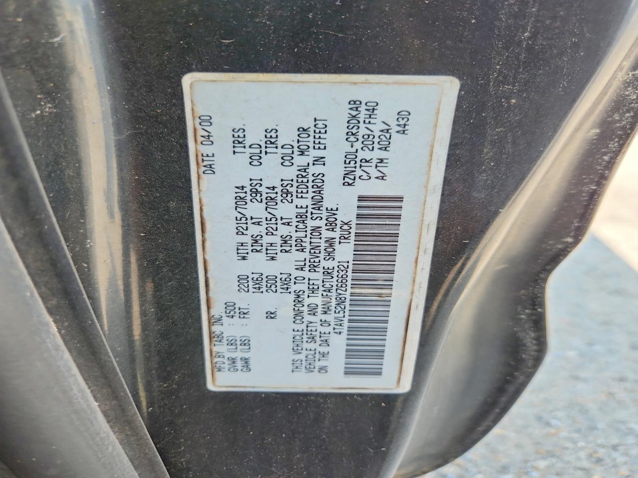 2000 Toyota Tacoma Base Black vin: 4TAVL52N8YZ666321