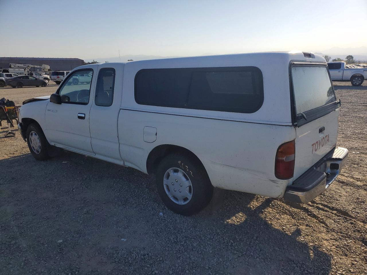 1996 Toyota Tacoma Base Белый vin: 4TAVL52N9TZ093602