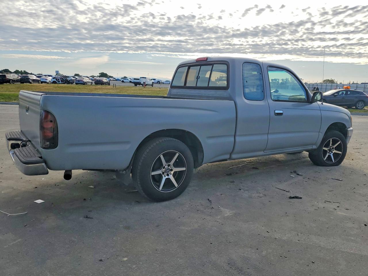 1997 Toyota Tacoma Xtracab Gray vin: 4TAVL52N9VZ256963