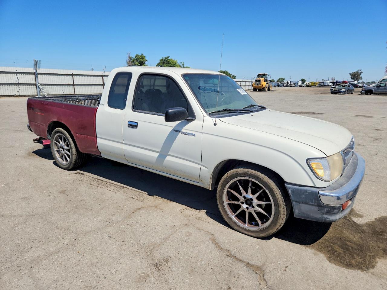 1998 Toyota Tacoma Xtracab White vin: 4TAVL52N9WZ016510