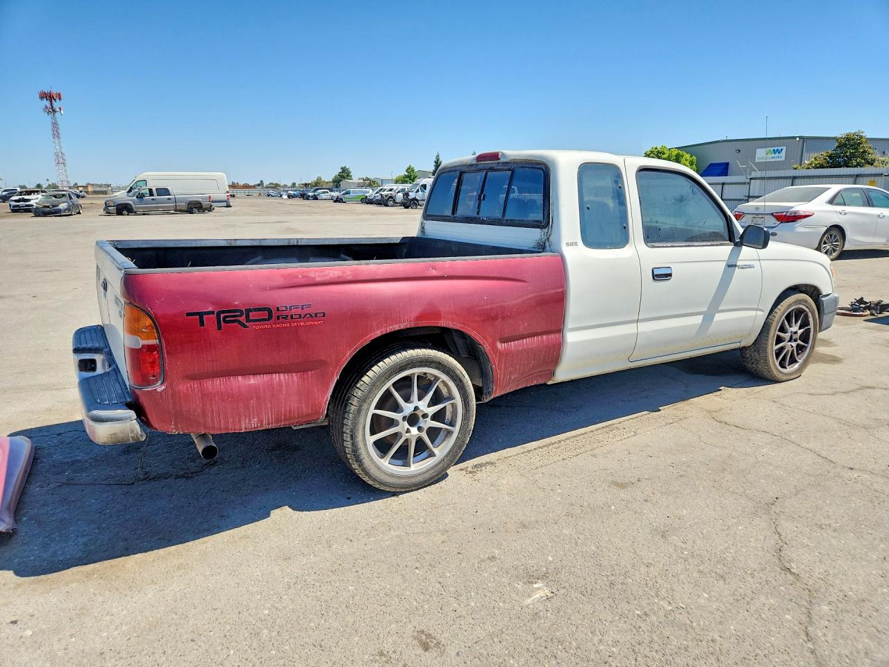 1998 Toyota Tacoma Xtracab White vin: 4TAVL52N9WZ016510