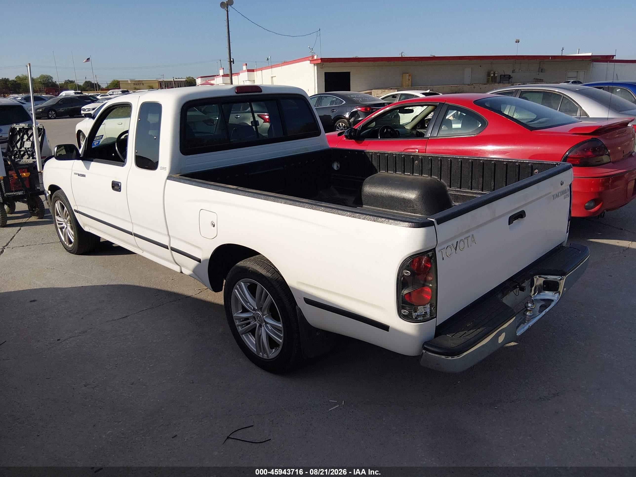 1999 Toyota Tacoma   White vin: 4TAVL52N9XZ416908