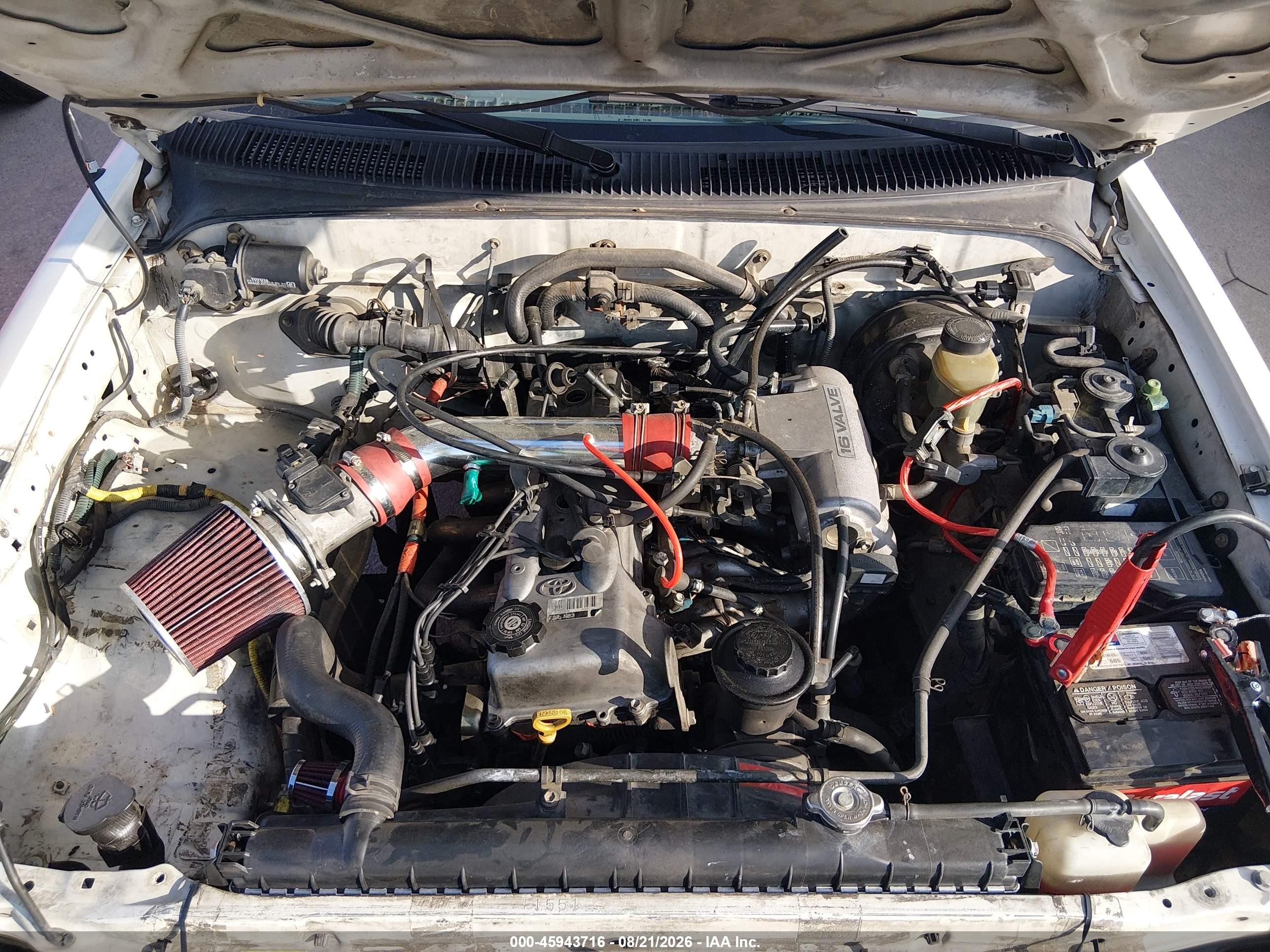 1999 Toyota Tacoma   White vin: 4TAVL52N9XZ416908