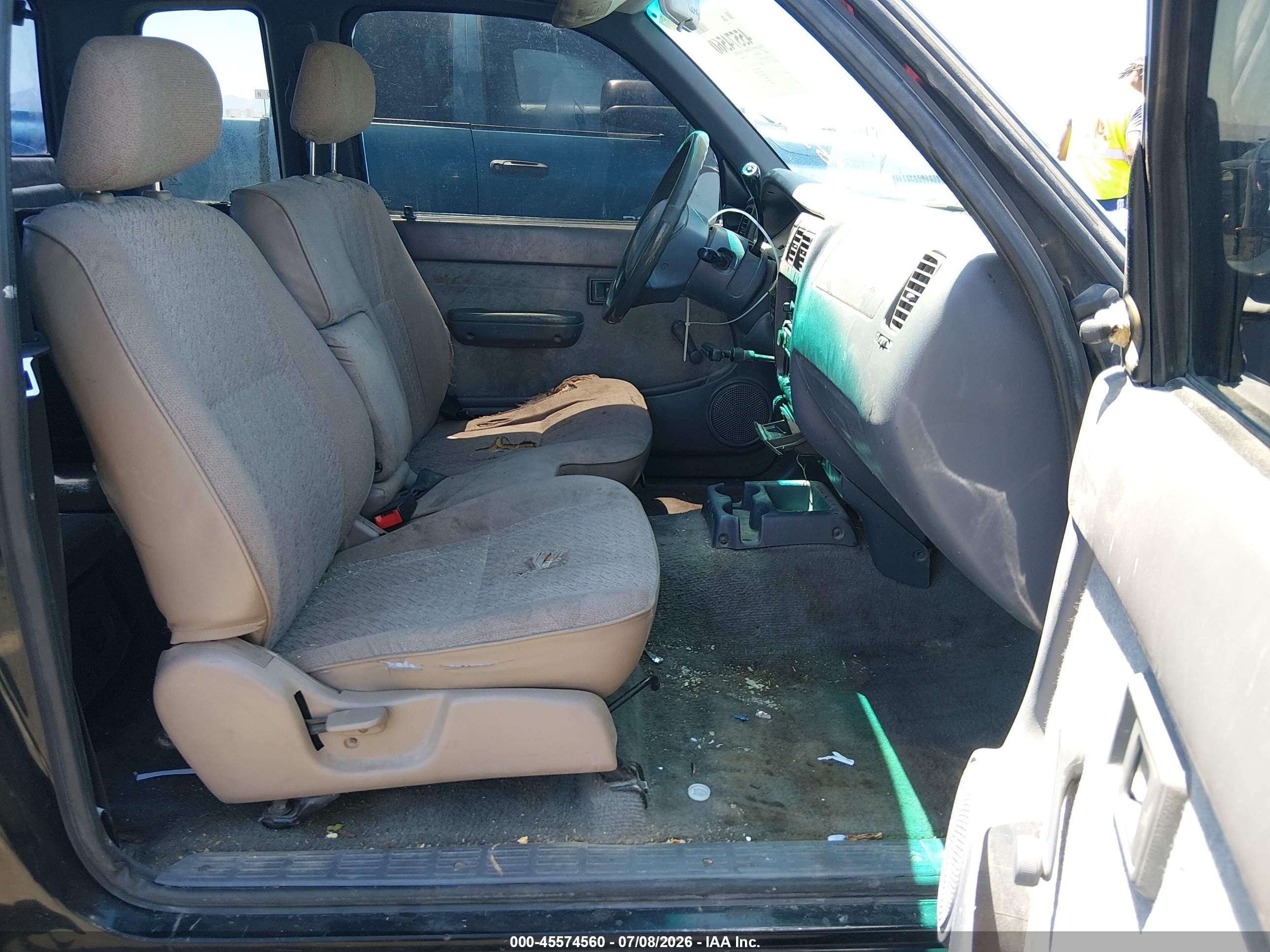 2000 Toyota Tacoma   Черный vin: 4TAVL52N9YZ579298