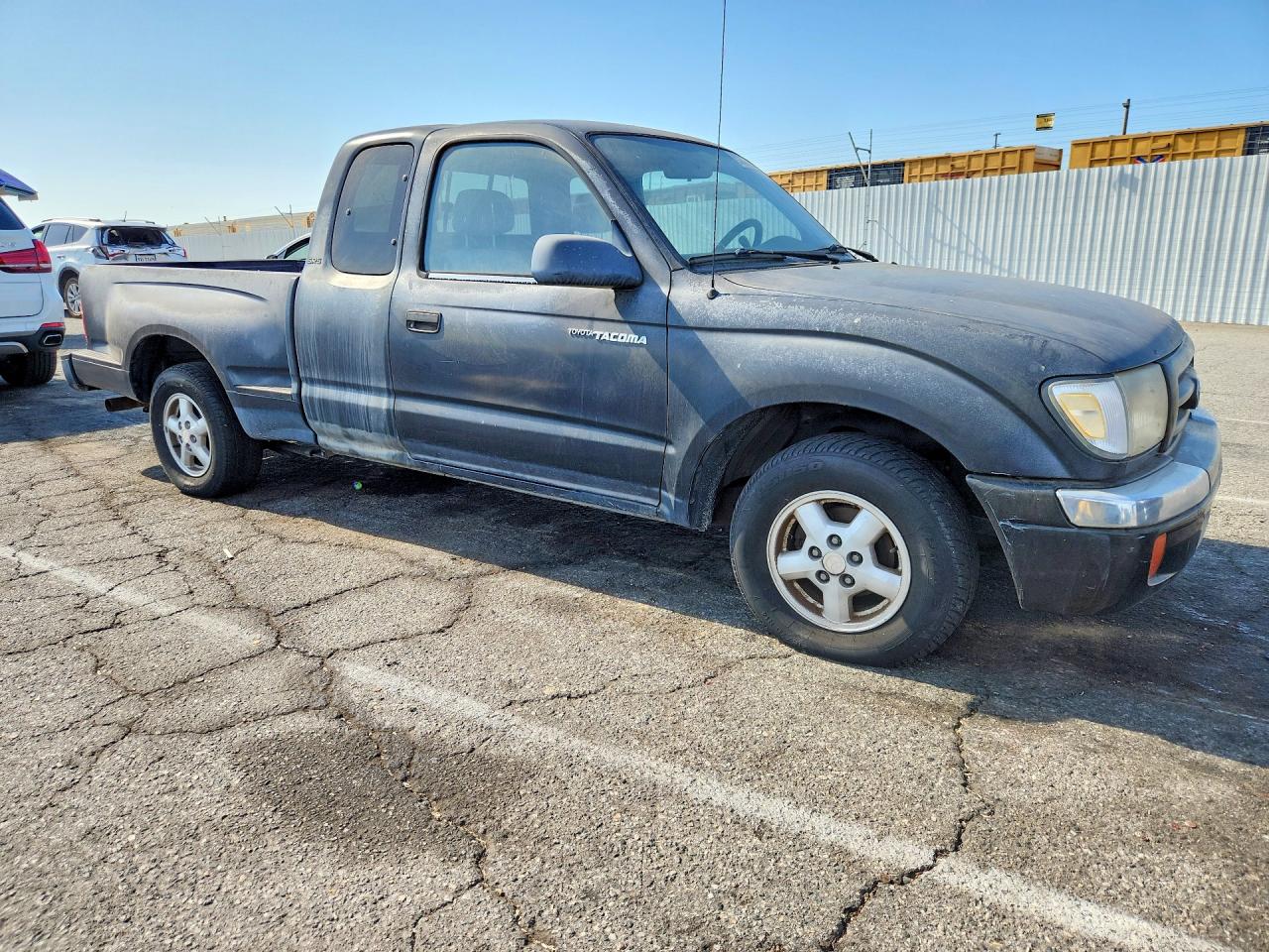 2000 Toyota Tacoma Base Black vin: 4TAVL52N9YZ671012