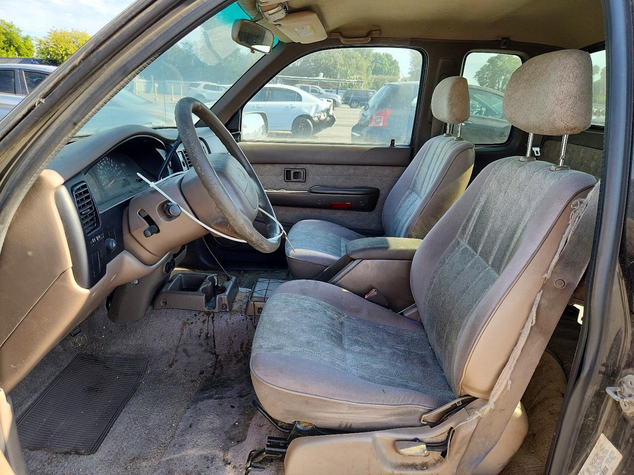 2000 Toyota Tacoma Base Black vin: 4TAVL52N9YZ671012
