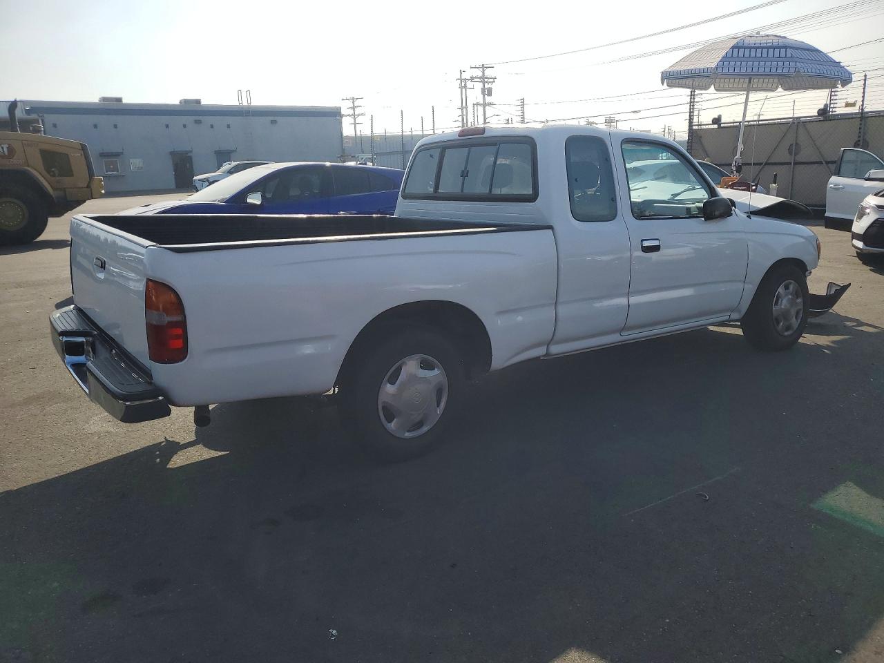 1997 Toyota Tacoma Xtracab White vin: 4TAVL52NXVZ320315