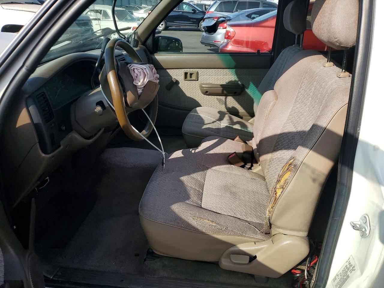 1997 Toyota Tacoma Xtracab White vin: 4TAVL52NXVZ320315