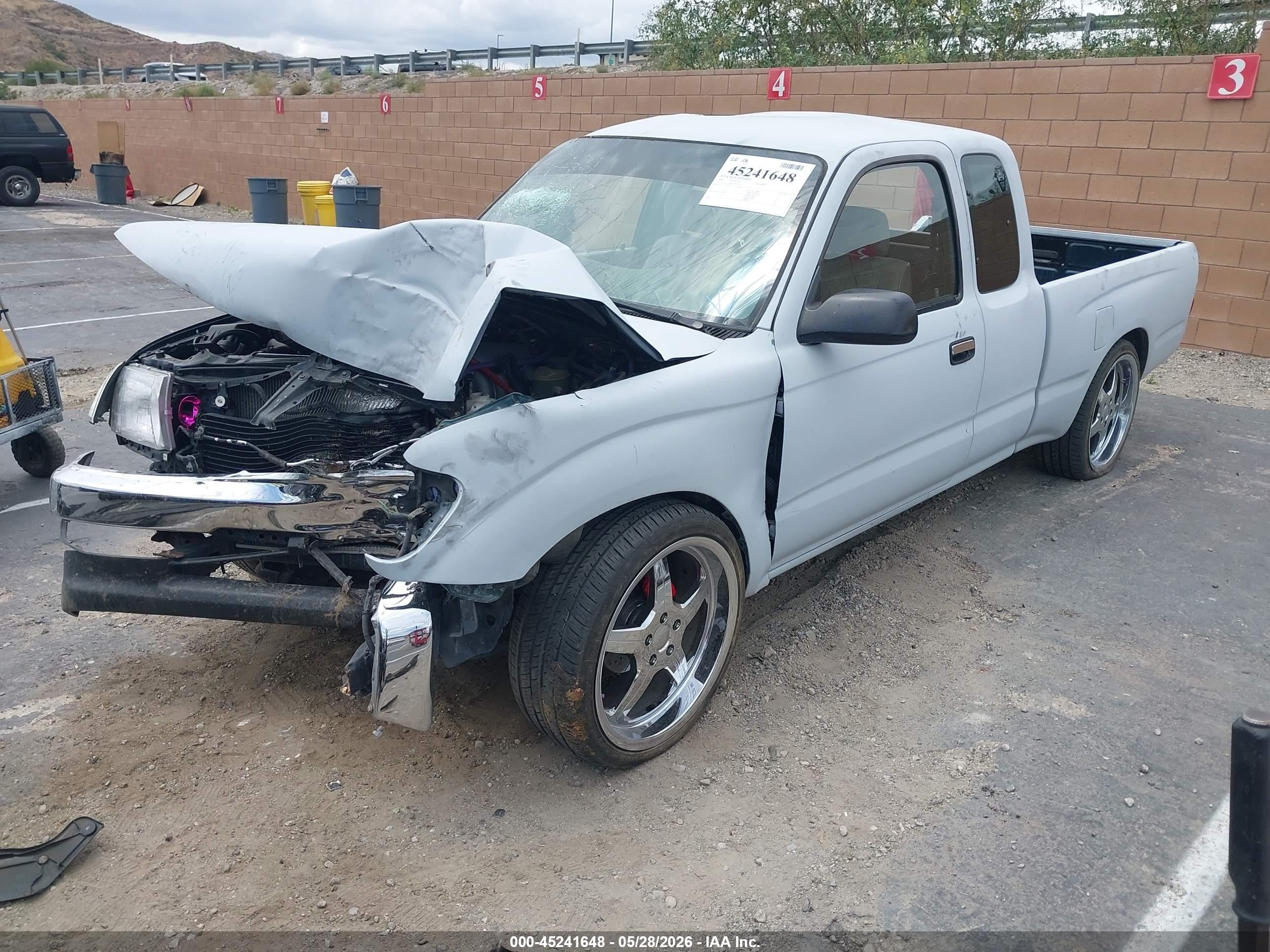 1998 Toyota Tacoma   White vin: 4TAVL52NXWZ093791