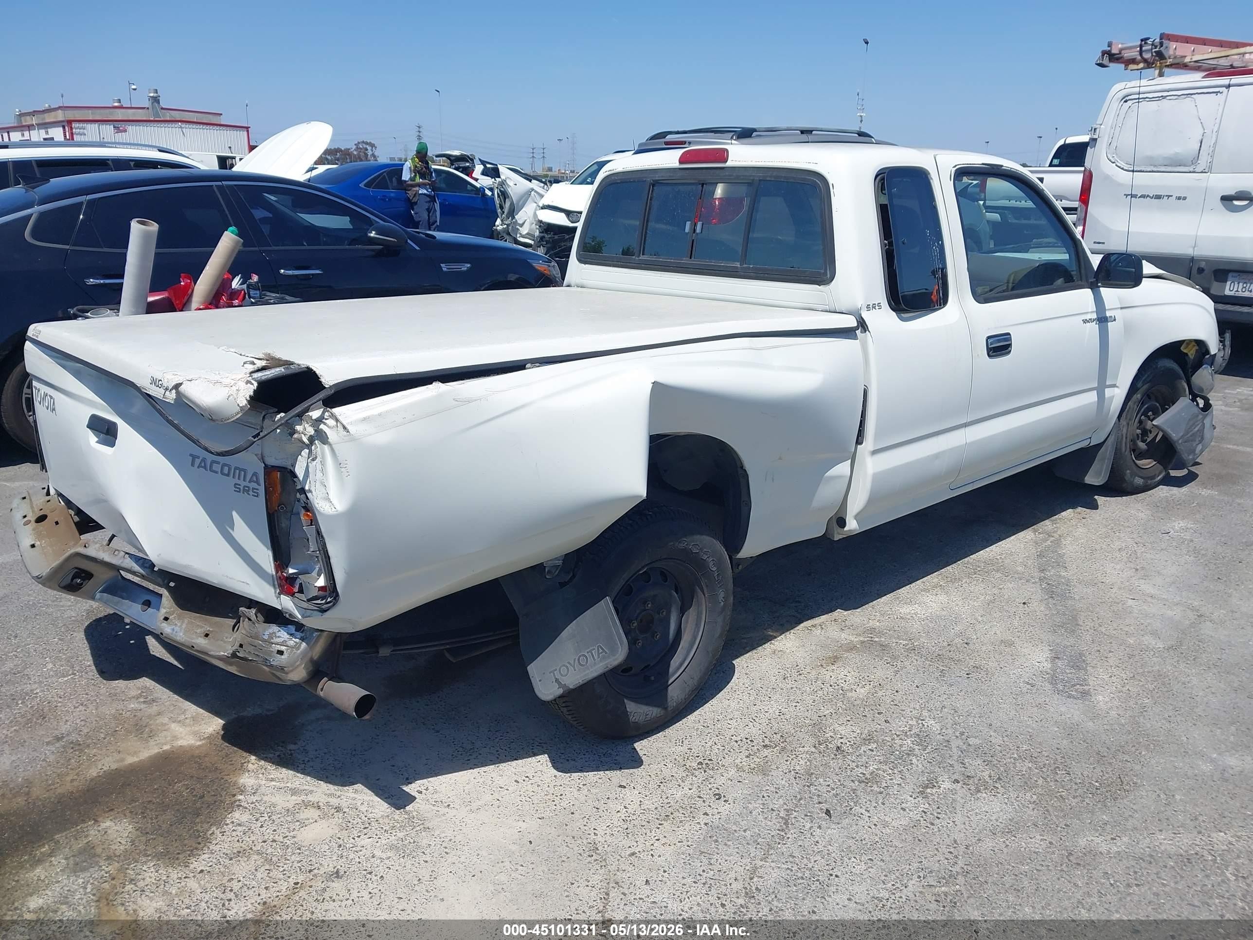 1998 Toyota Tacoma   White vin: 4TAVL52NXWZ094844