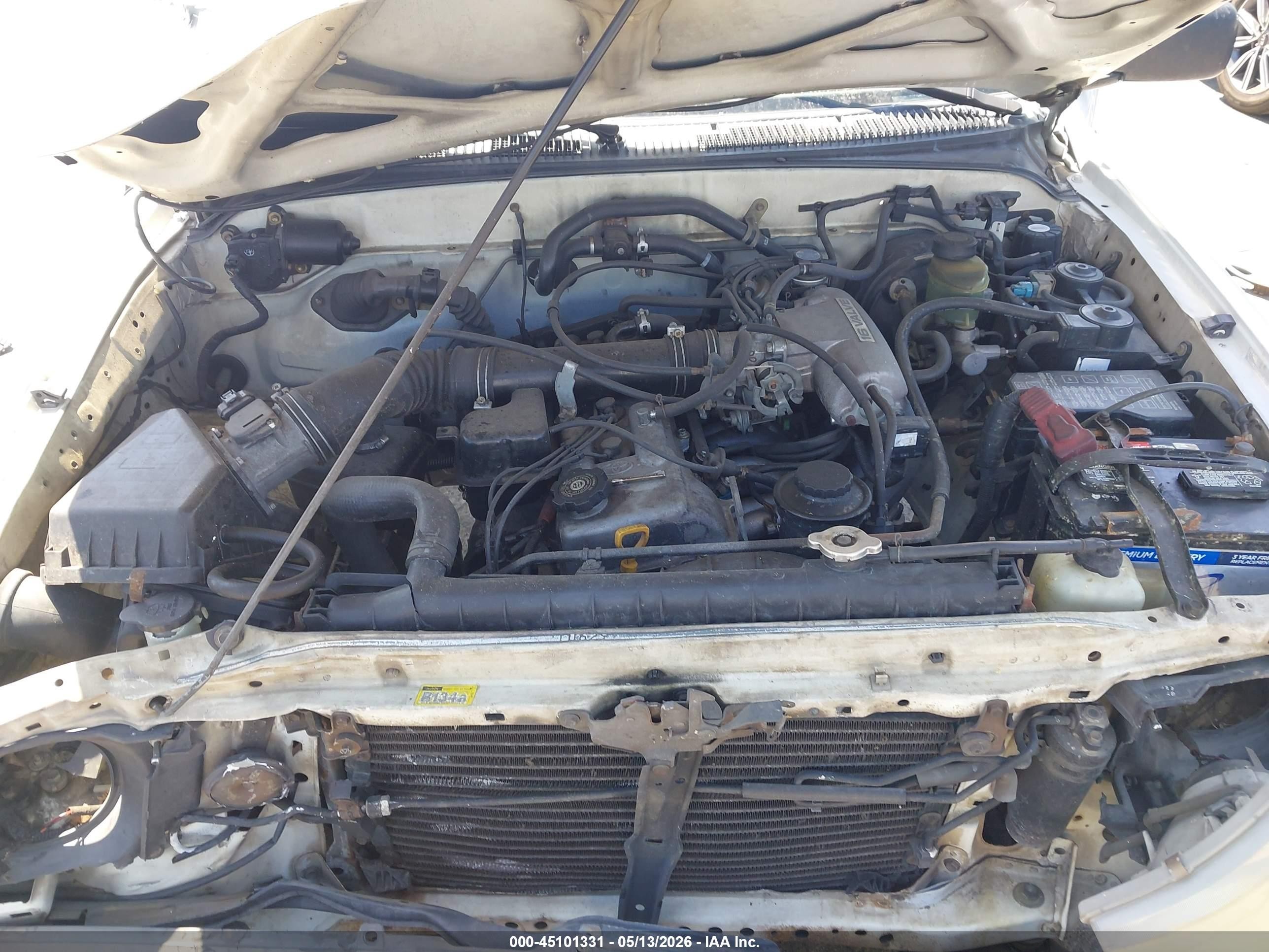 1998 Toyota Tacoma   White vin: 4TAVL52NXWZ094844