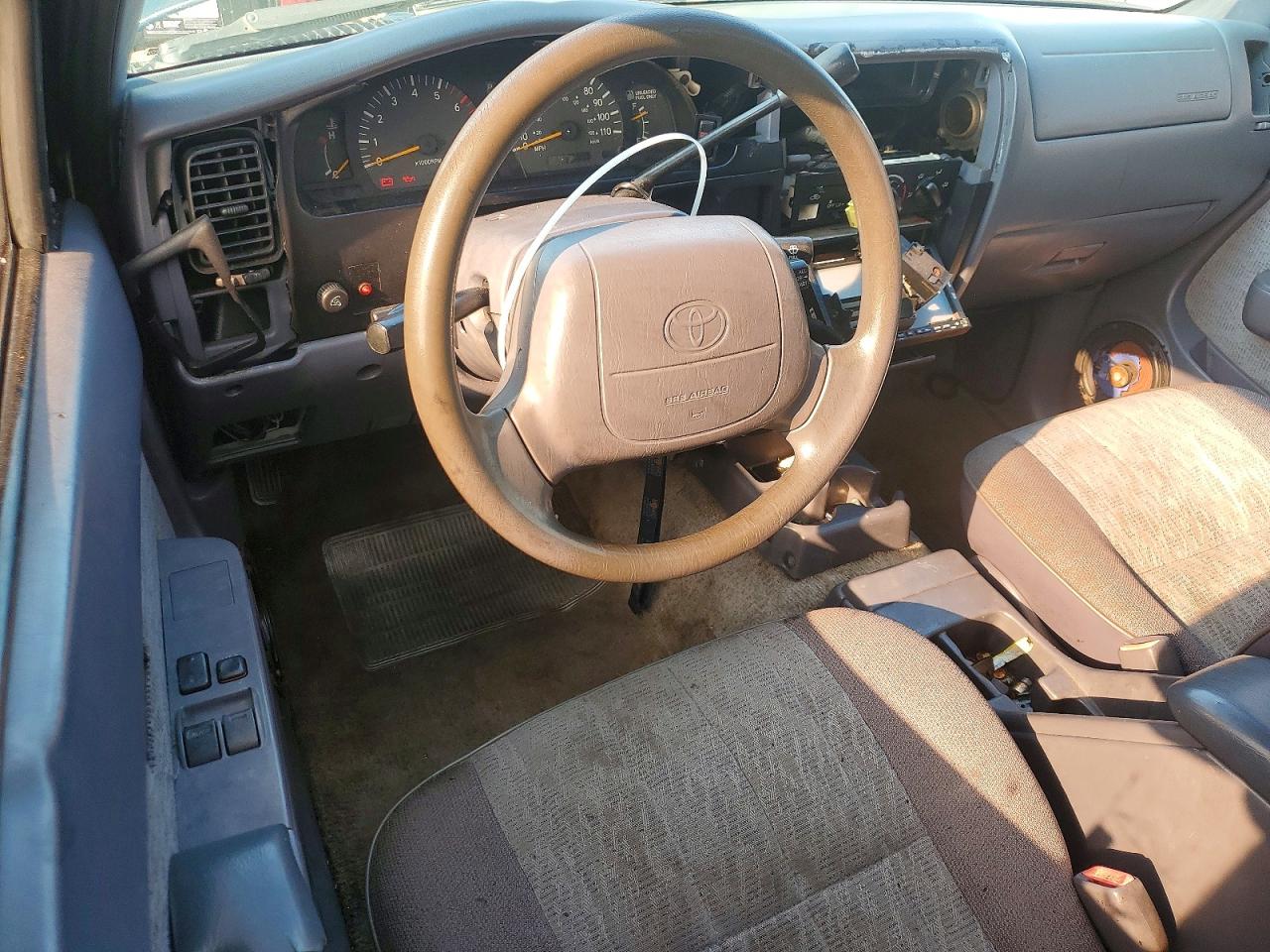 1999 Toyota Tacoma Base Green vin: 4TAVL52NXXZ411071