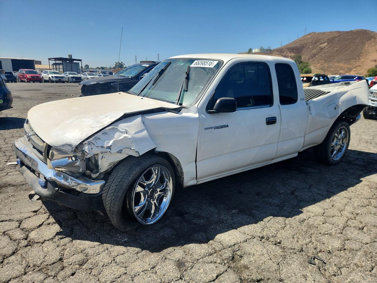 1999 Toyota Tacoma Base White vin: 4TAVL52NXXZ561715