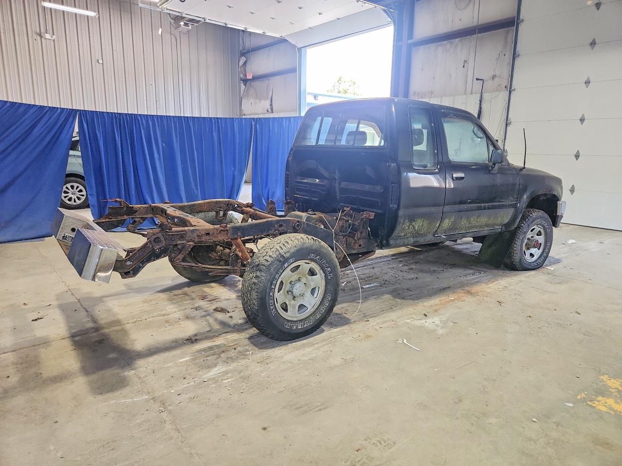 1994 Toyota Pickup Dx V6 Black vin: 4TAVN13D1RZ296162