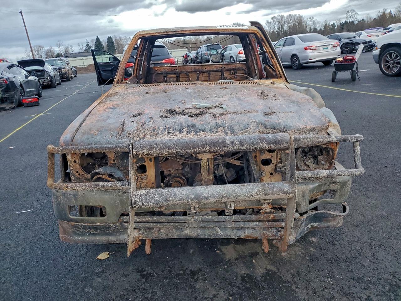 1993 Toyota Pickup 1/2 Ton Extra Long Wheelbase Dx Burn vin: 4TAVN13D5PZ128523