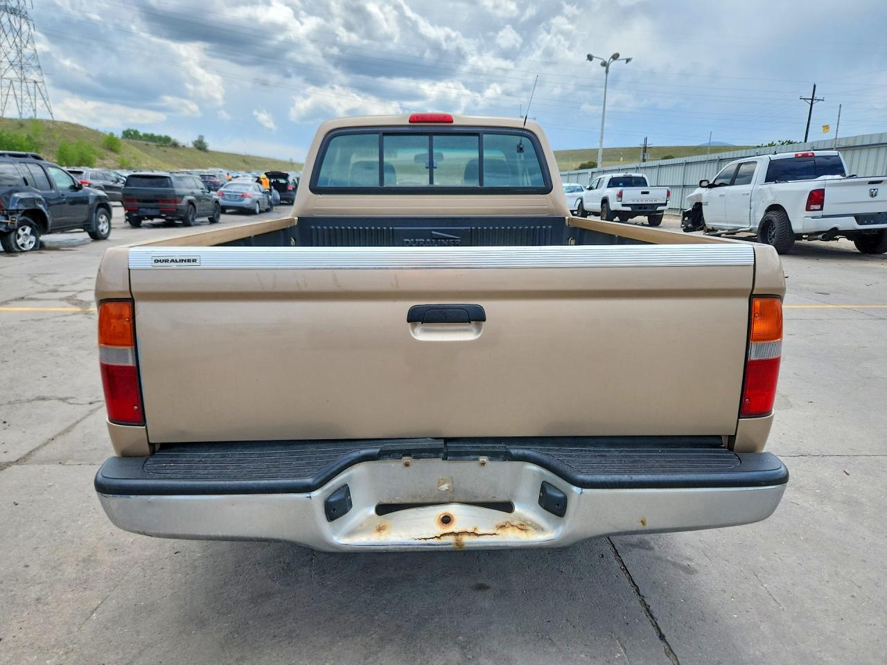 1997 Toyota Tacoma Xtracab Tan vin: 4TAVN52N0VZ233808