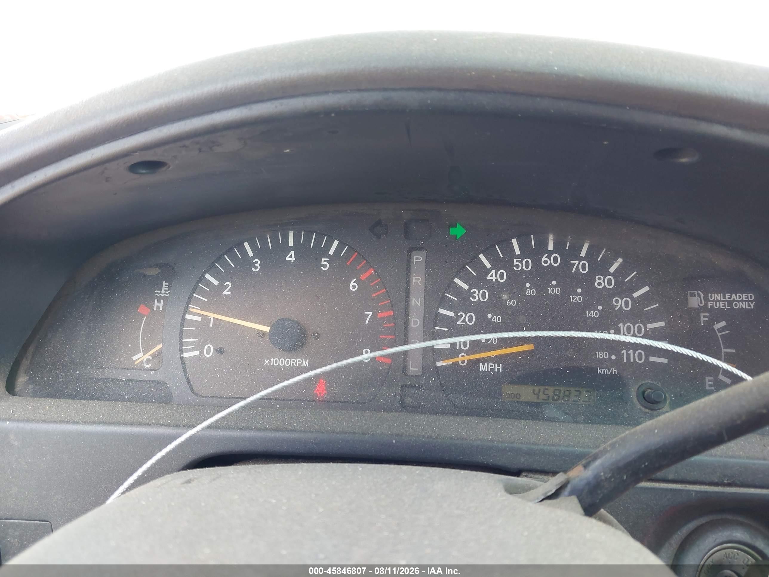 1998 Toyota Tacoma Base V6 White vin: 4TAVN52N0WZ069879