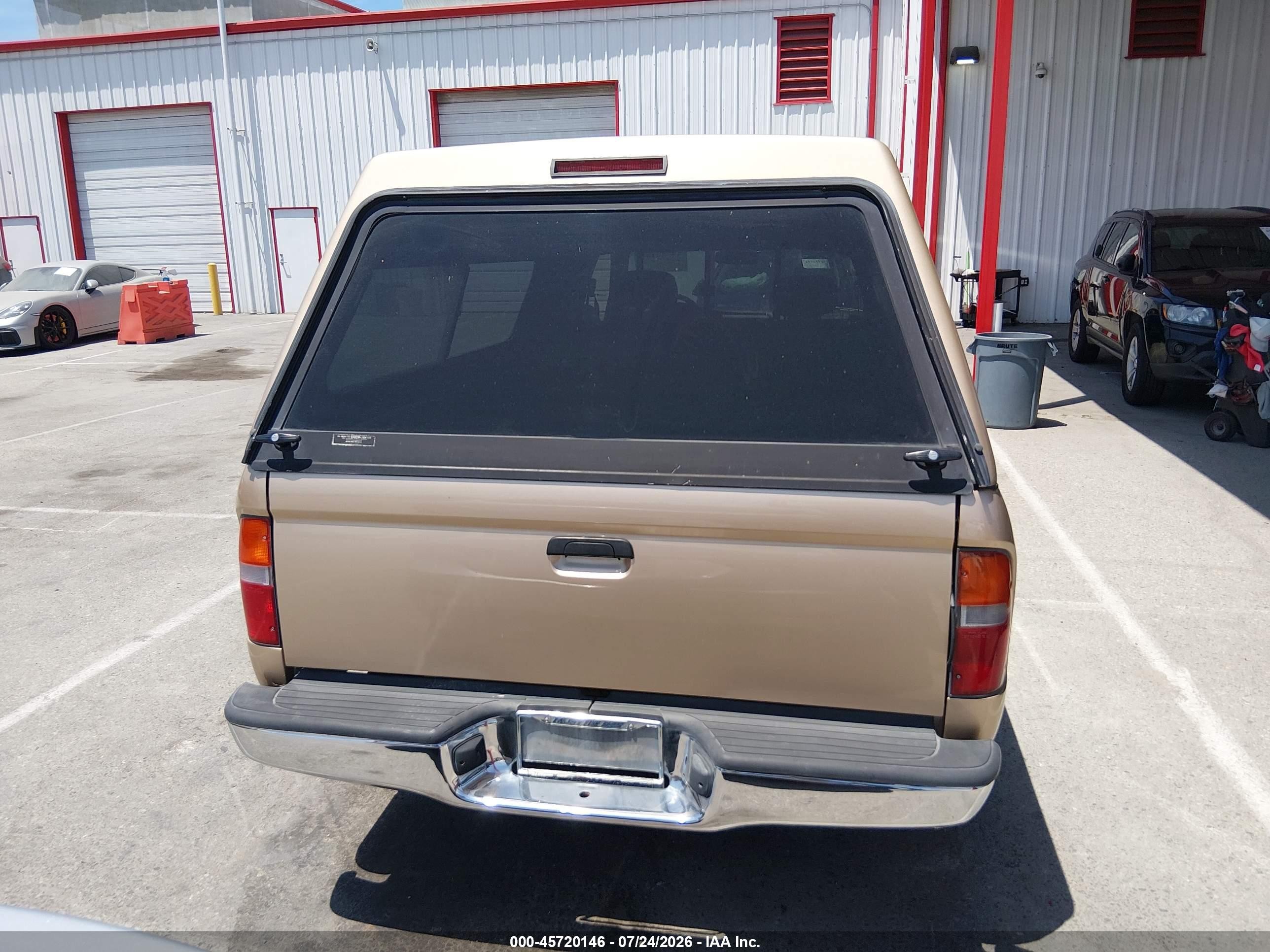 1999 Toyota Tacoma Base V6 Beige vin: 4TAVN52N1XZ440369