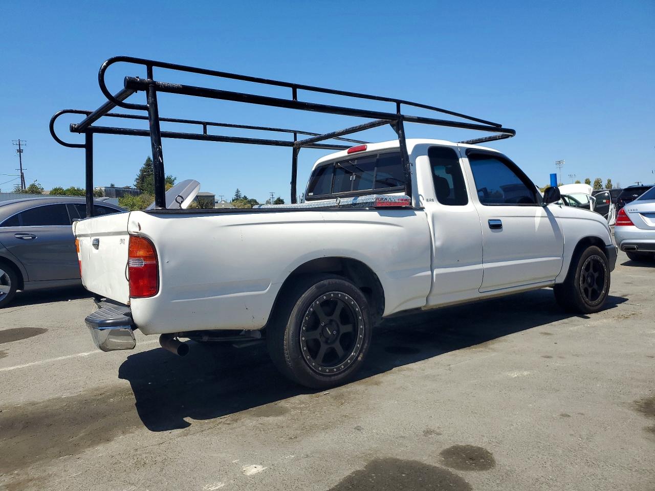 1999 Toyota Tacoma V6 White vin: 4TAVN52N2XZ572041