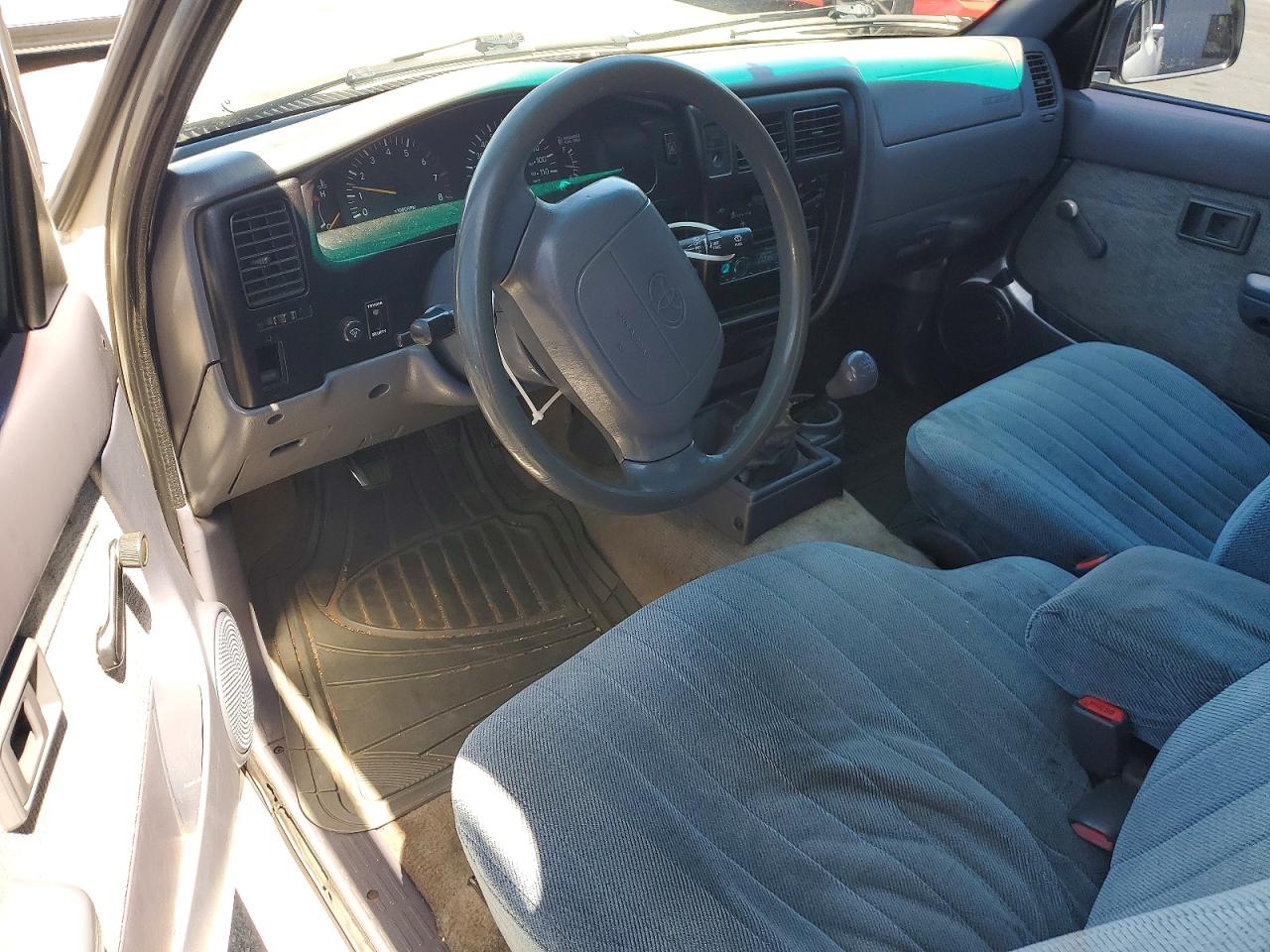 1999 Toyota Tacoma V6 White vin: 4TAVN52N2XZ572041