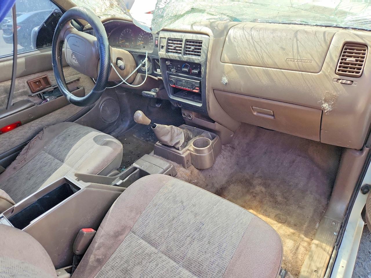 1998 Toyota Tacoma Xtracab White vin: 4TAVN52N3WZ061131