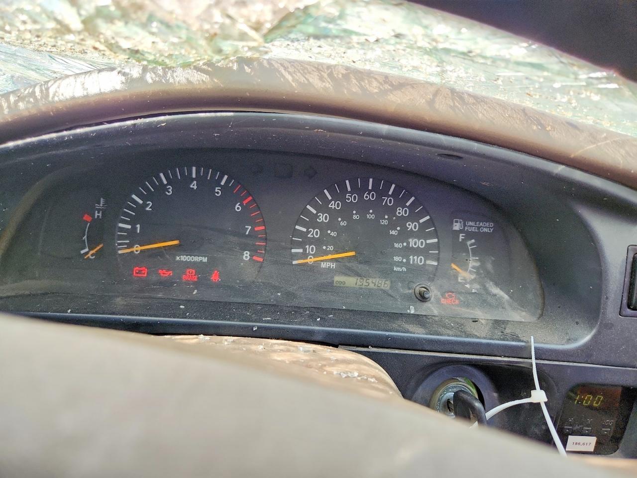 1998 Toyota Tacoma Xtracab White vin: 4TAVN52N3WZ061131